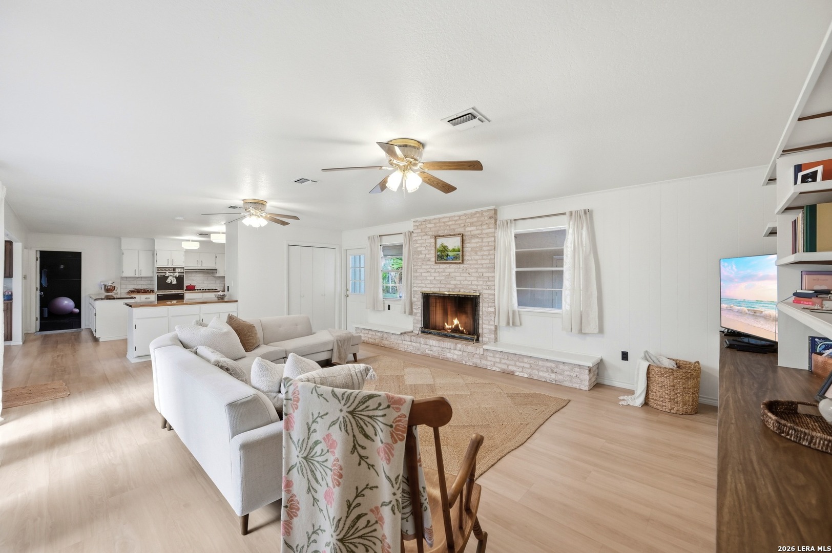 401 N Mesquite, Pearsall, TX 78061