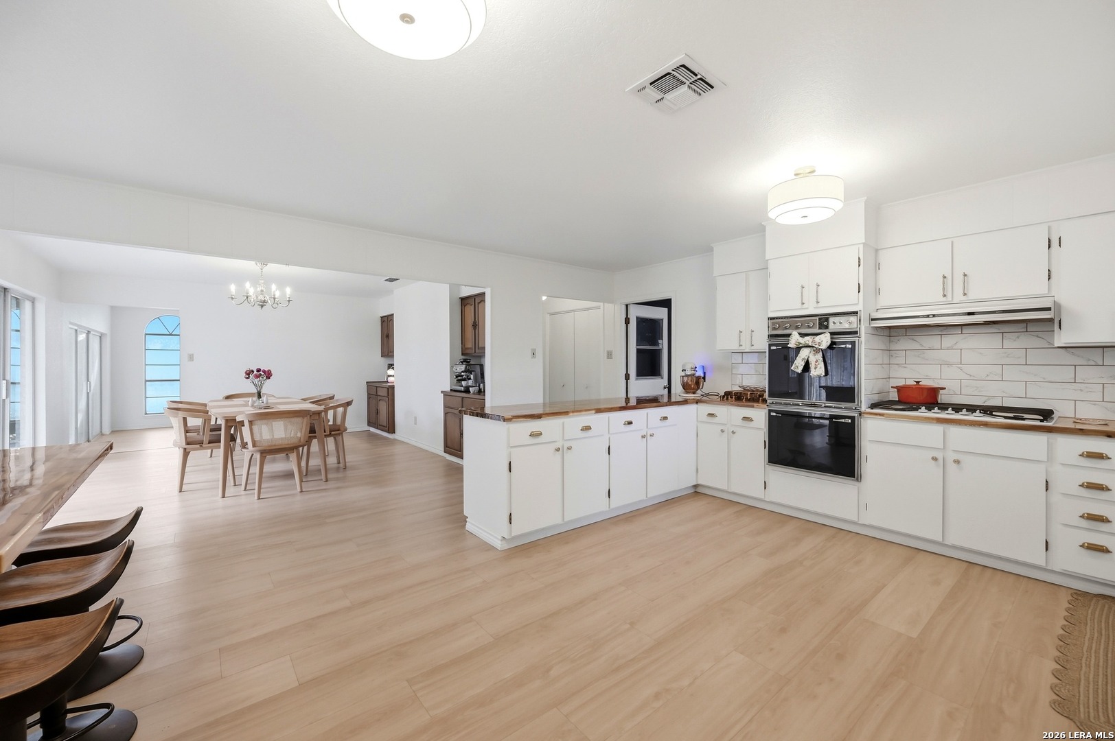 401 N Mesquite, Pearsall, TX 78061