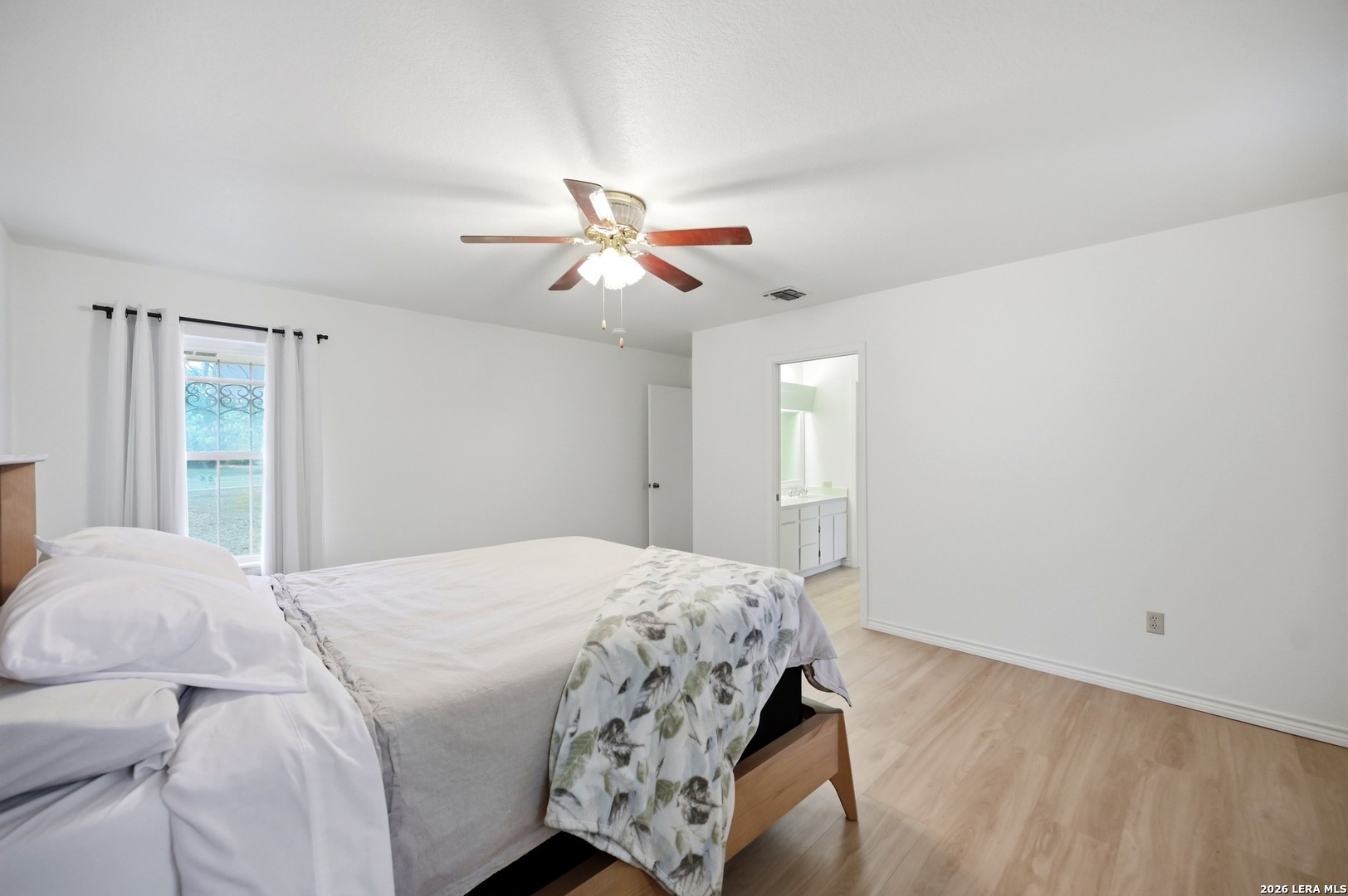 401 N Mesquite, Pearsall, TX 78061