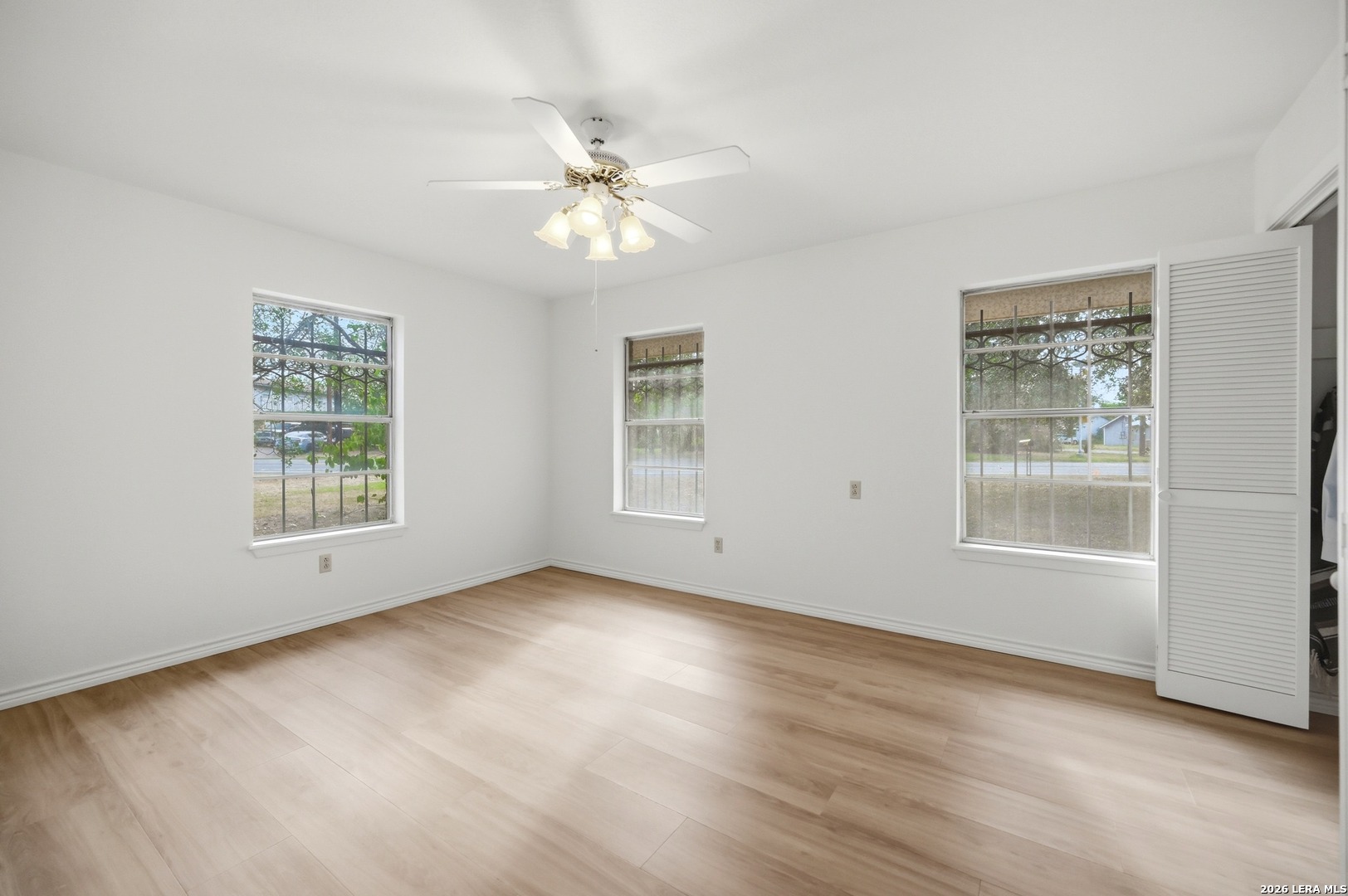 401 N Mesquite, Pearsall, TX 78061