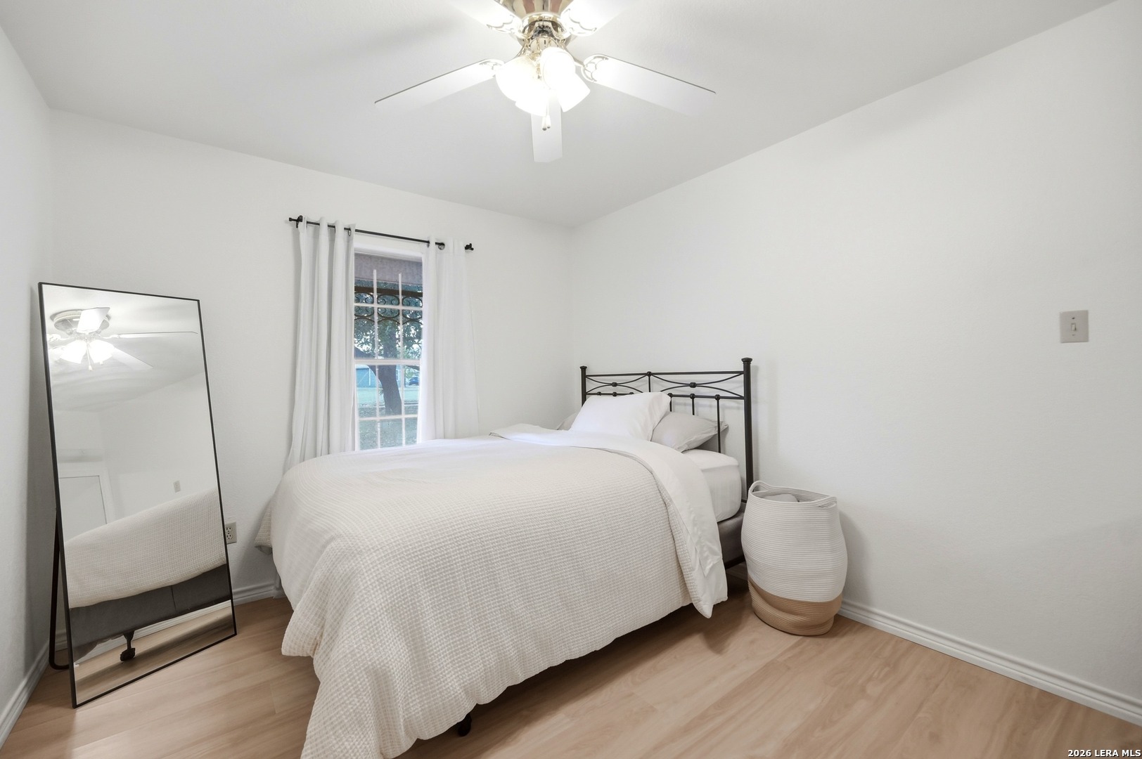 401 N Mesquite, Pearsall, TX 78061