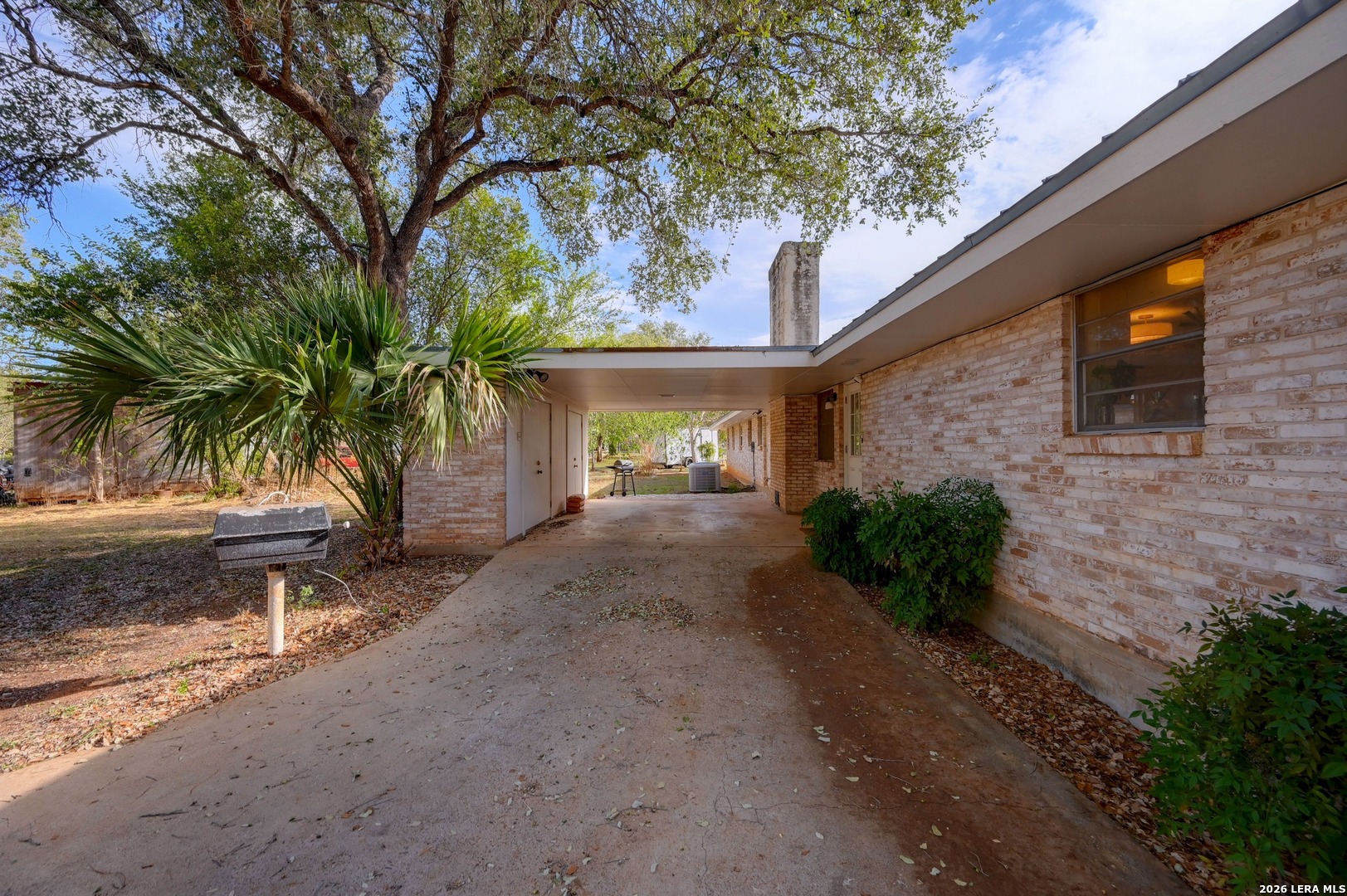 401 N Mesquite, Pearsall, TX 78061