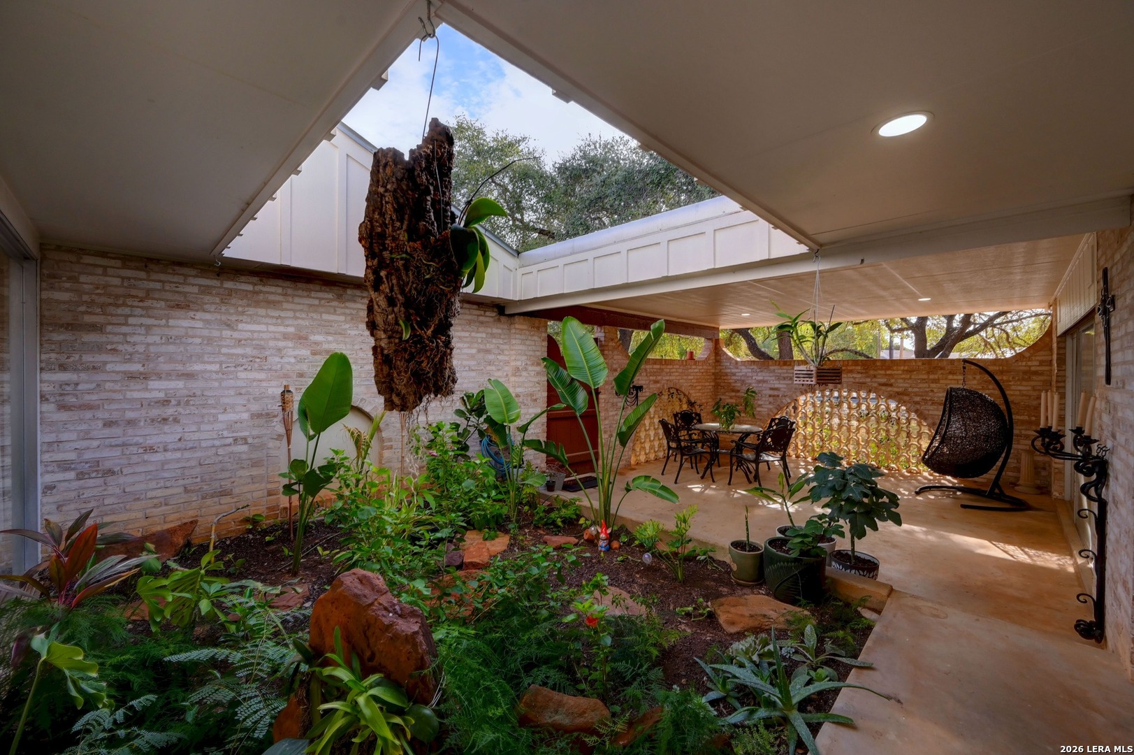 401 N Mesquite, Pearsall, TX 78061