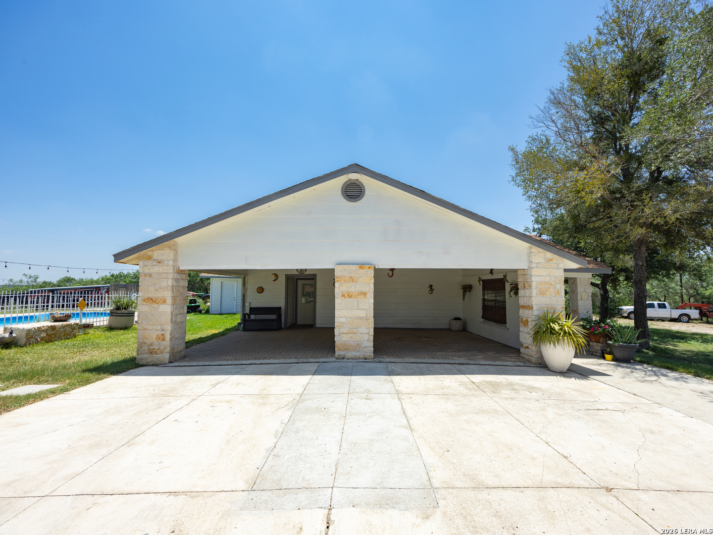 9180 Hildebrandt Rd, San Antonio, TX 78222
