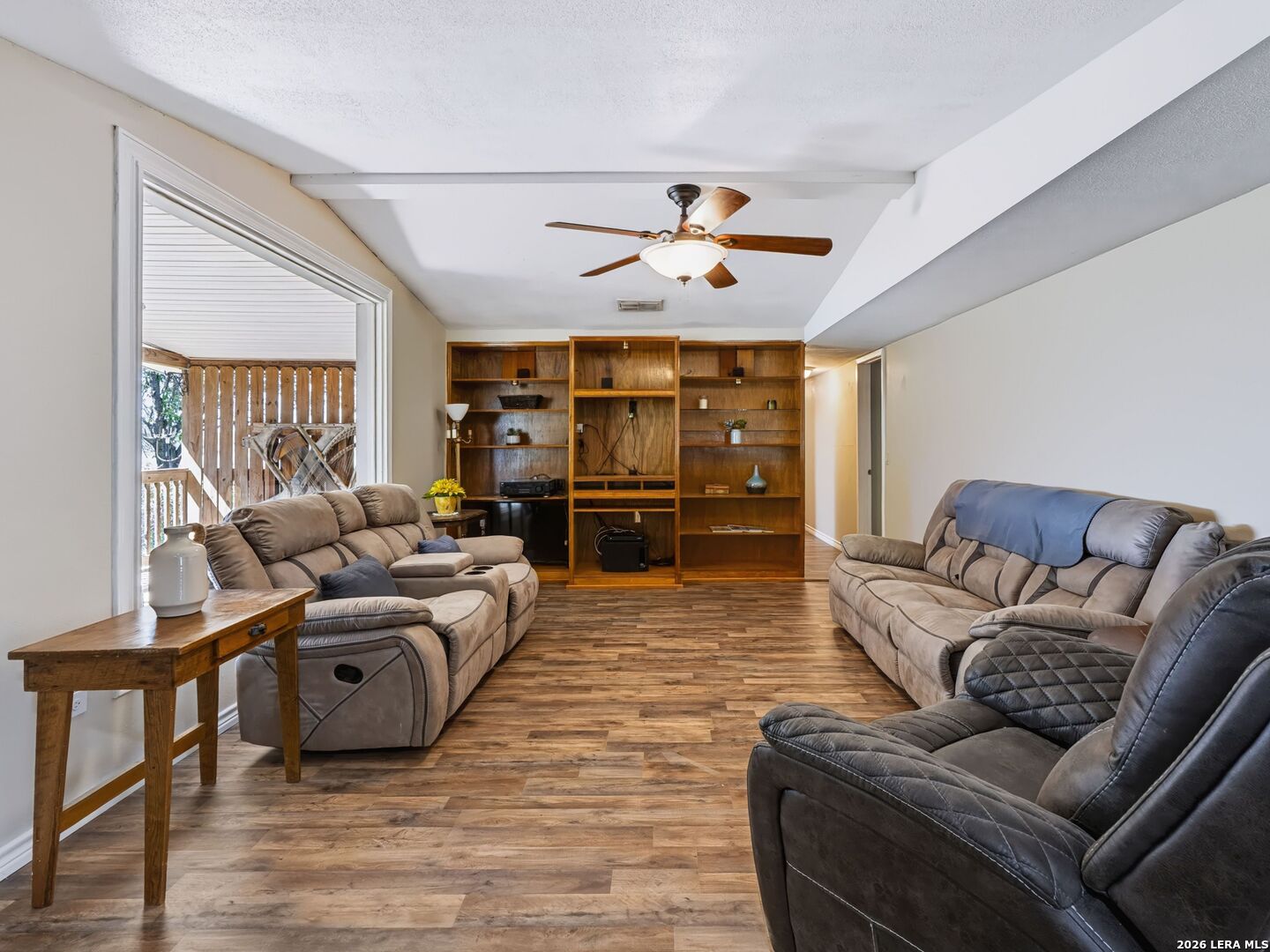 1555 Hoffman Road, Lytle, TX 78052