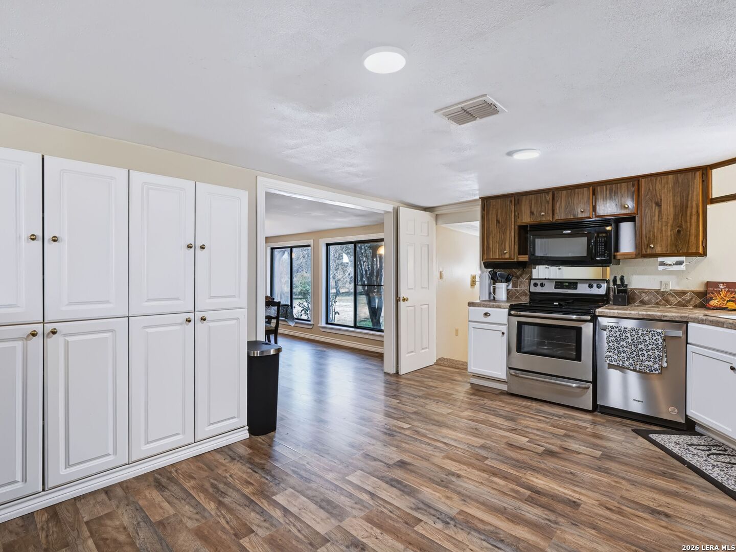 1555 Hoffman Road, Lytle, TX 78052