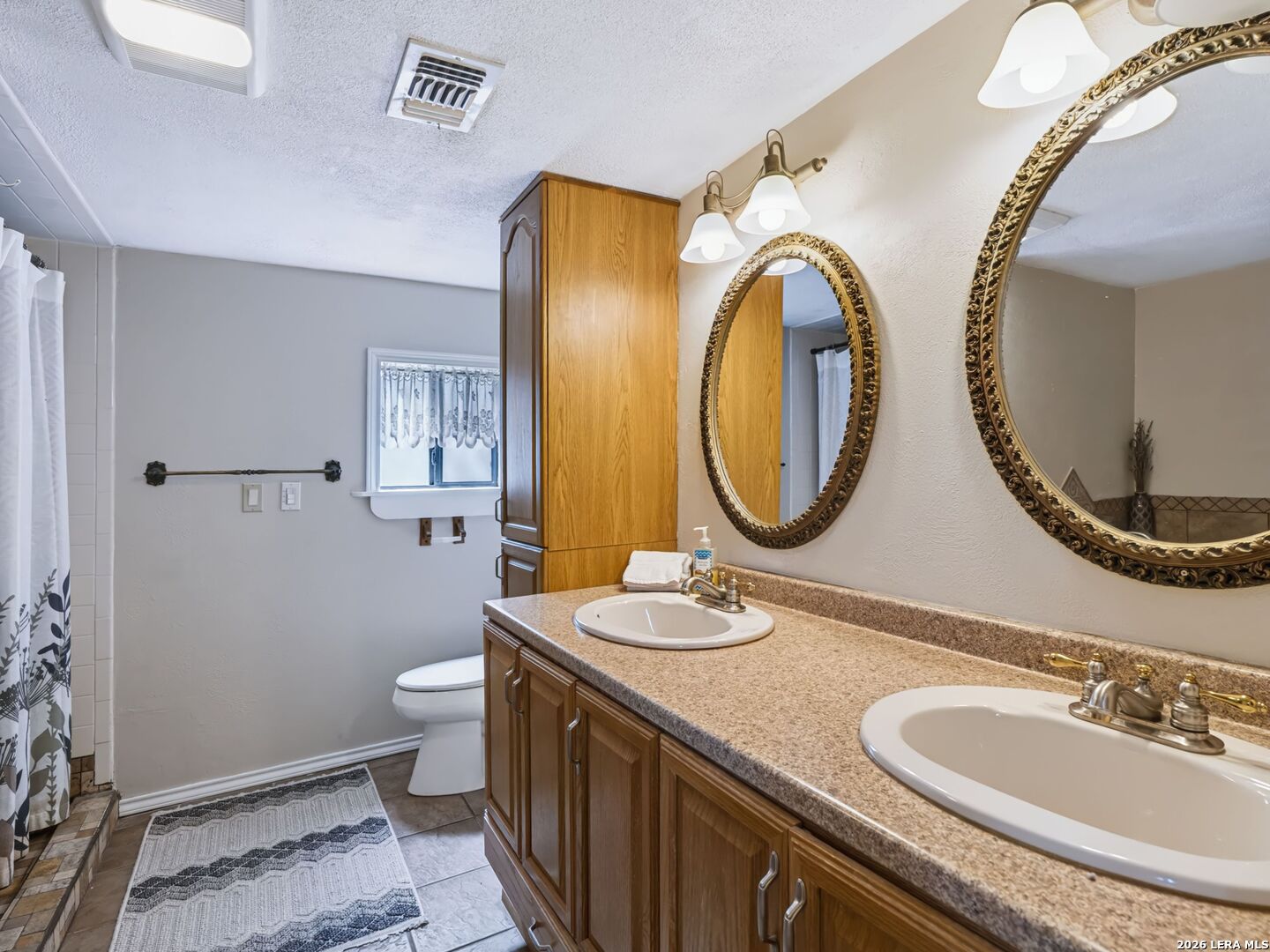 1555 Hoffman Road, Lytle, TX 78052