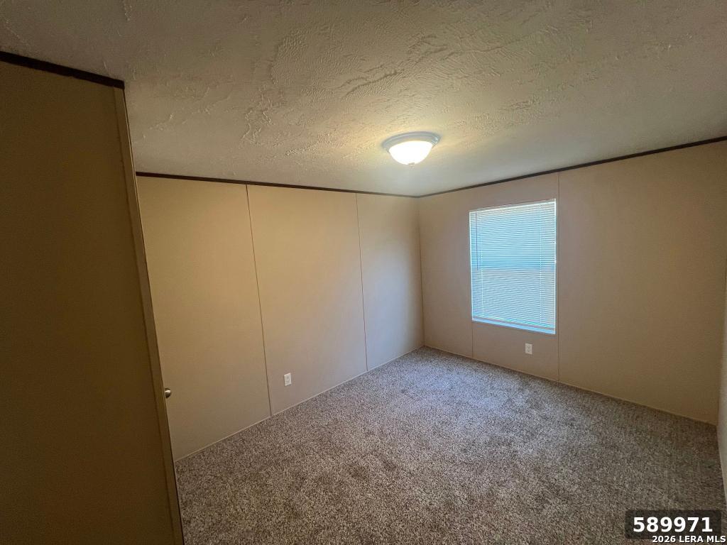 105 E NEWMAN ST, Cuero, TX 77954