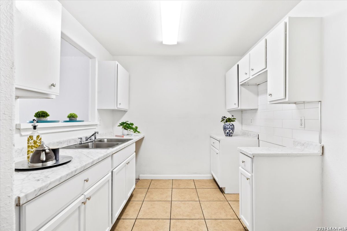 3510 Candleglenn, San Antonio, TX 78244