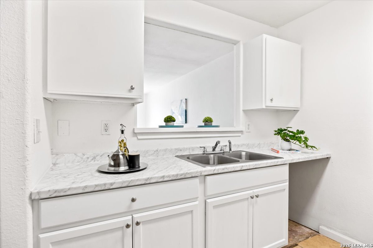 3510 Candleglenn, San Antonio, TX 78244