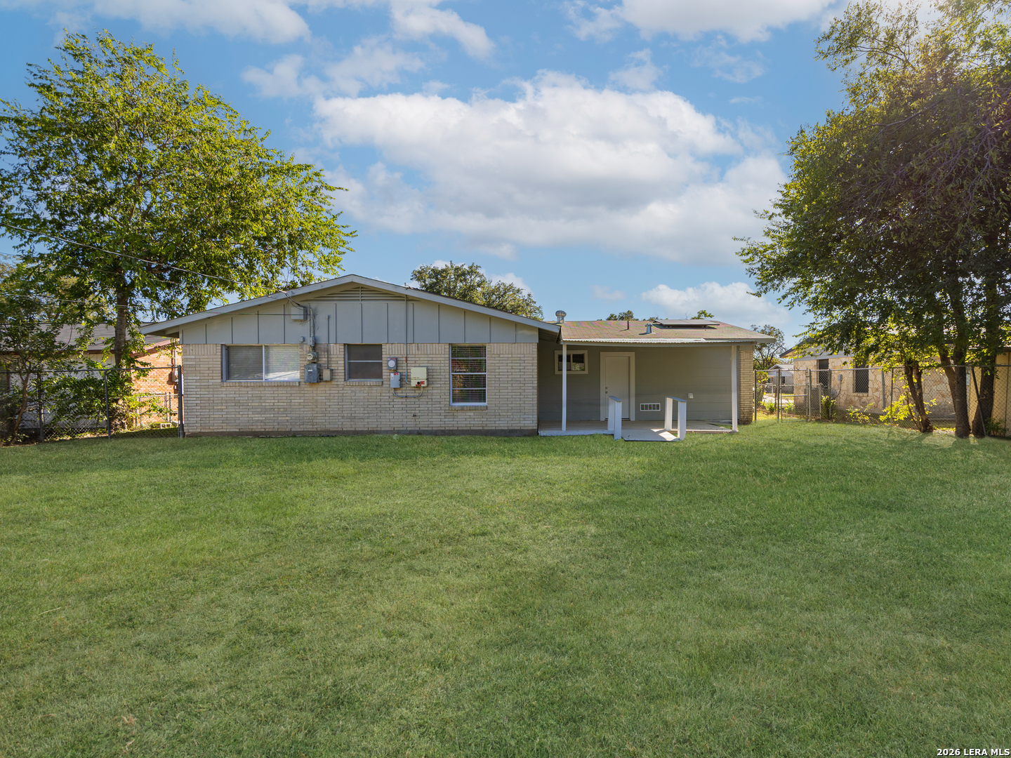 4915 Creekmoor Dr, San Antonio, TX 78220