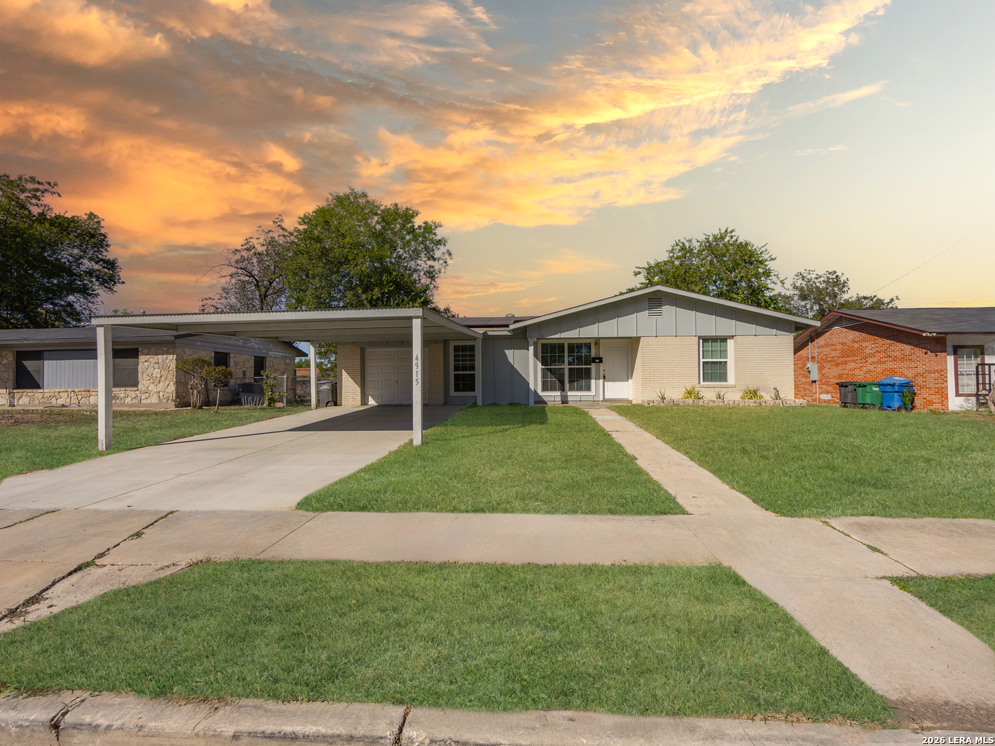 Property photo for 4915 Creekmoor Dr, San Antonio, TX