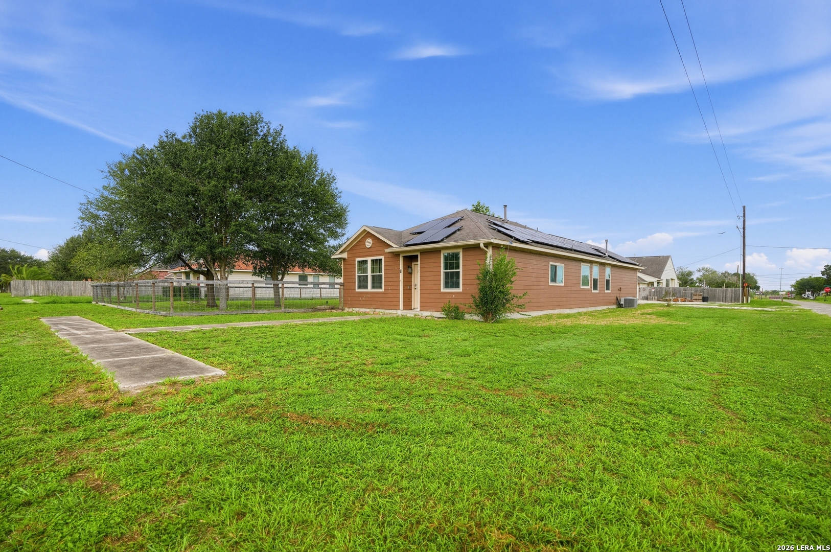 402 W Sullivan, Skidmore, TX 78389