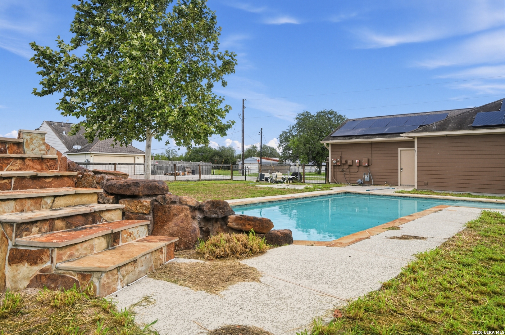 402 W Sullivan, Skidmore, TX 78389