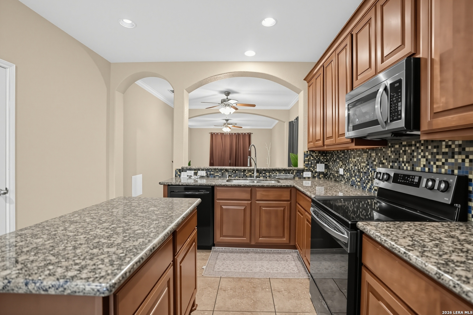 402 W Sullivan, Skidmore, TX 78389