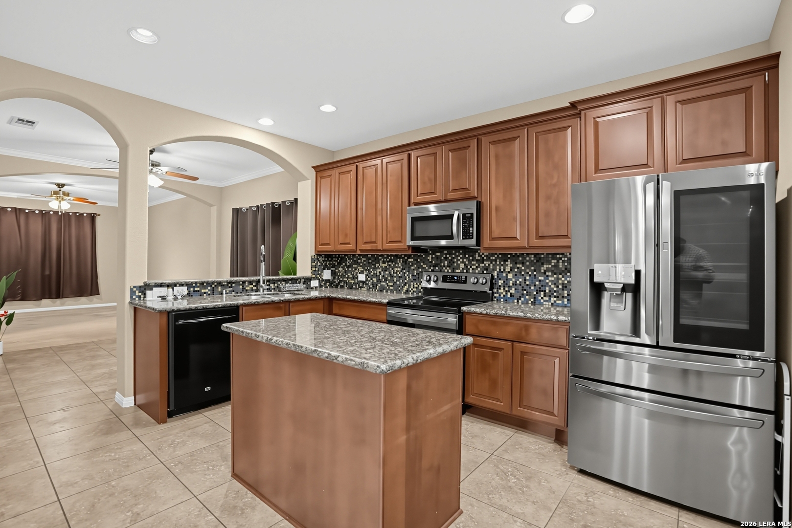 402 W Sullivan, Skidmore, TX 78389