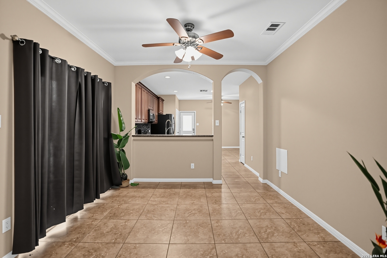 402 W Sullivan, Skidmore, TX 78389