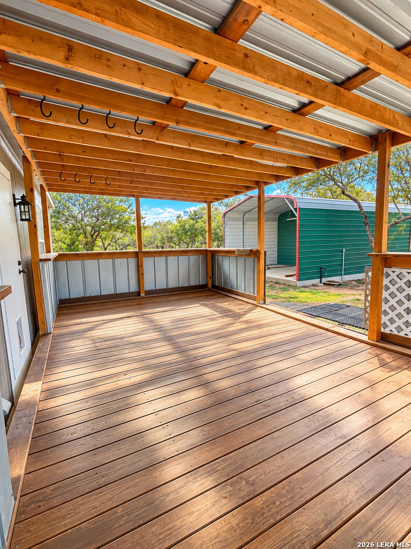 99 GONZALES LN, La Vernia, TX 78121
