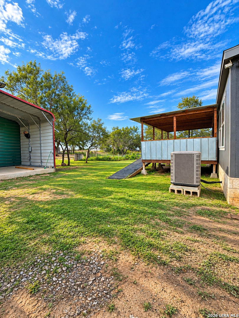 99 GONZALES LN, La Vernia, TX 78121