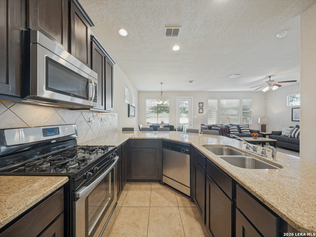 1403 Nicholas Mnr, San Antonio, TX 78258