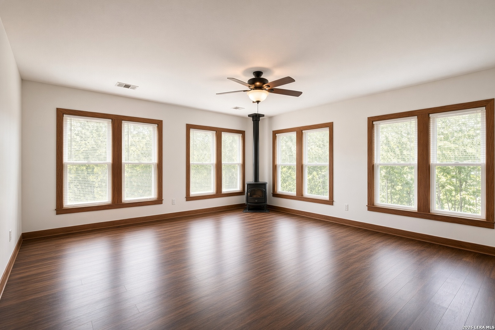 826 FM 979, Cameron, TX 76520
