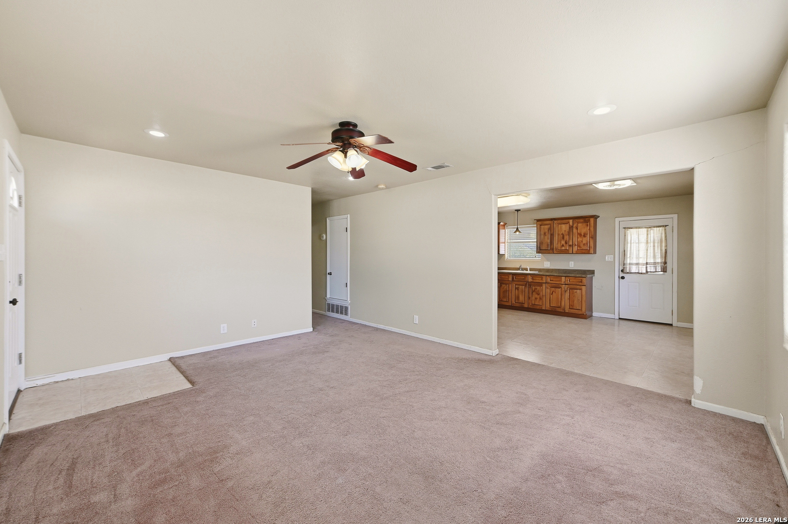 912 HOUSTON ST, Castroville, TX 78009