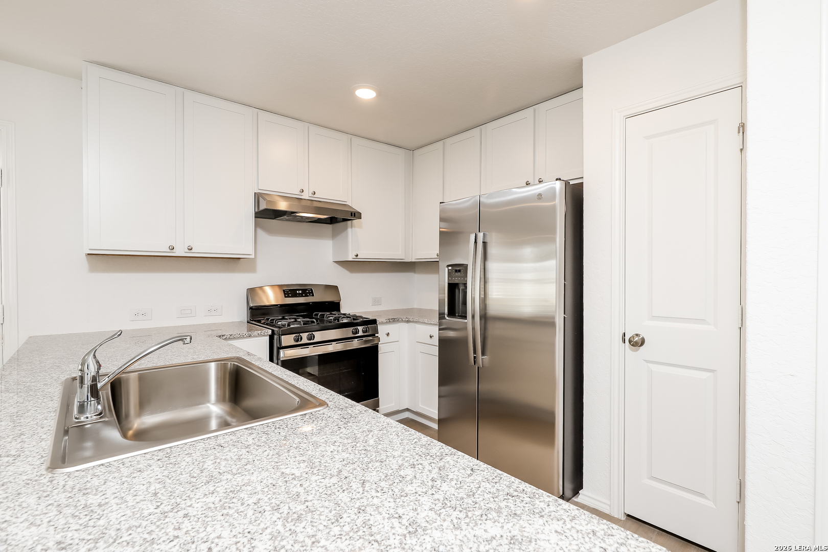 10407 McClintock, Converse, TX 78109