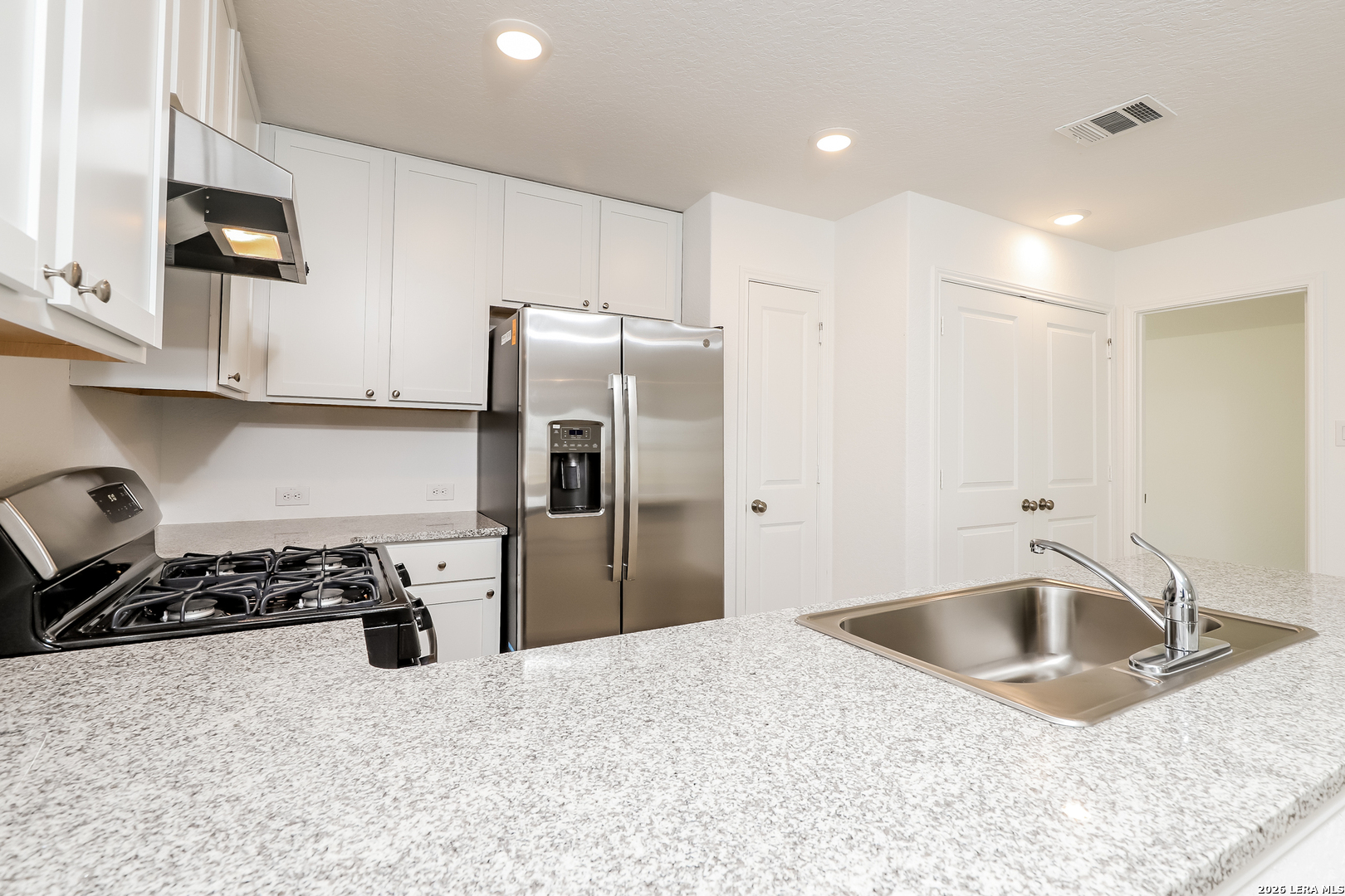 10407 McClintock, Converse, TX 78109