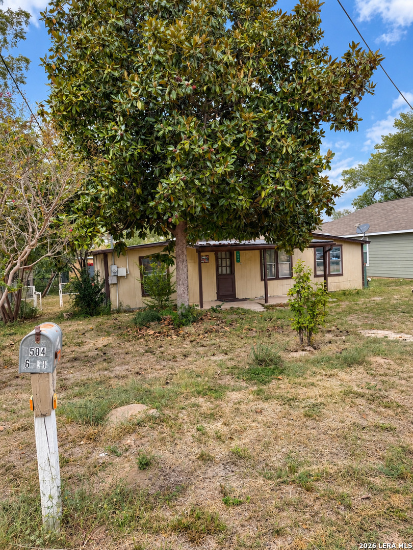 504 6th, Natalia, TX 78059