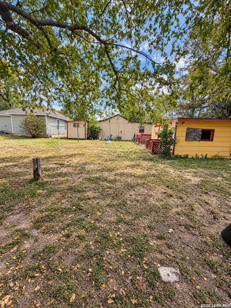 504 6th, Natalia, TX 78059