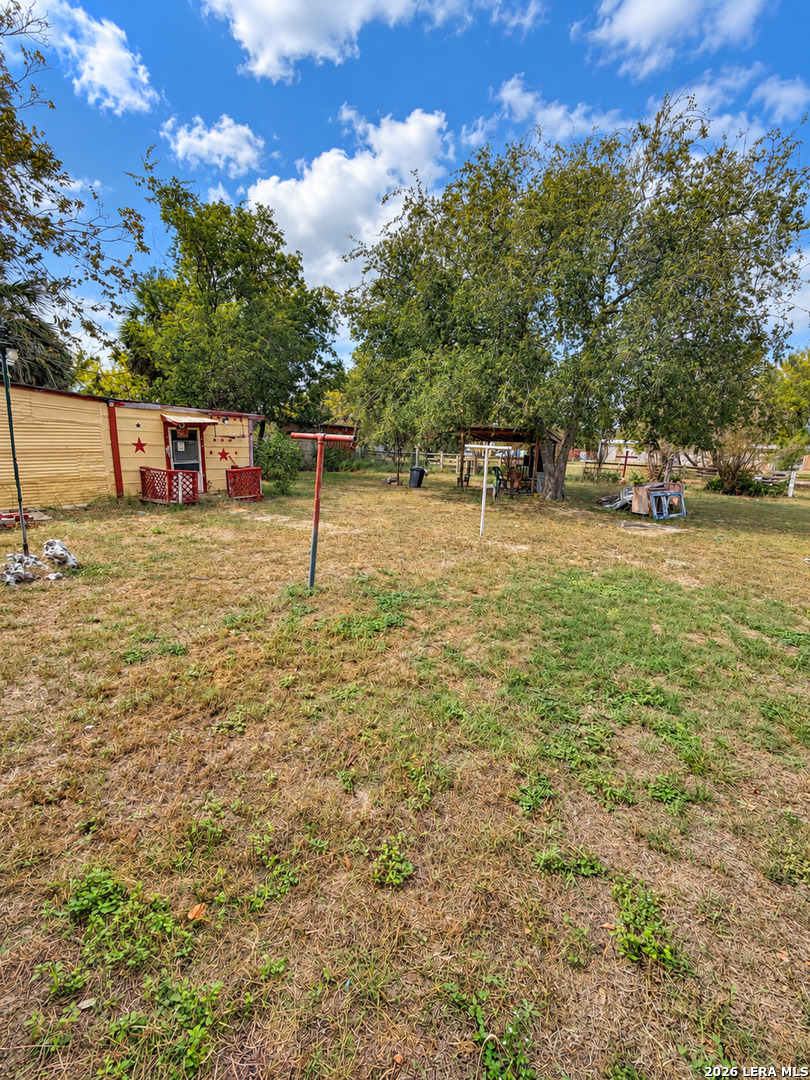 504 6th, Natalia, TX 78059
