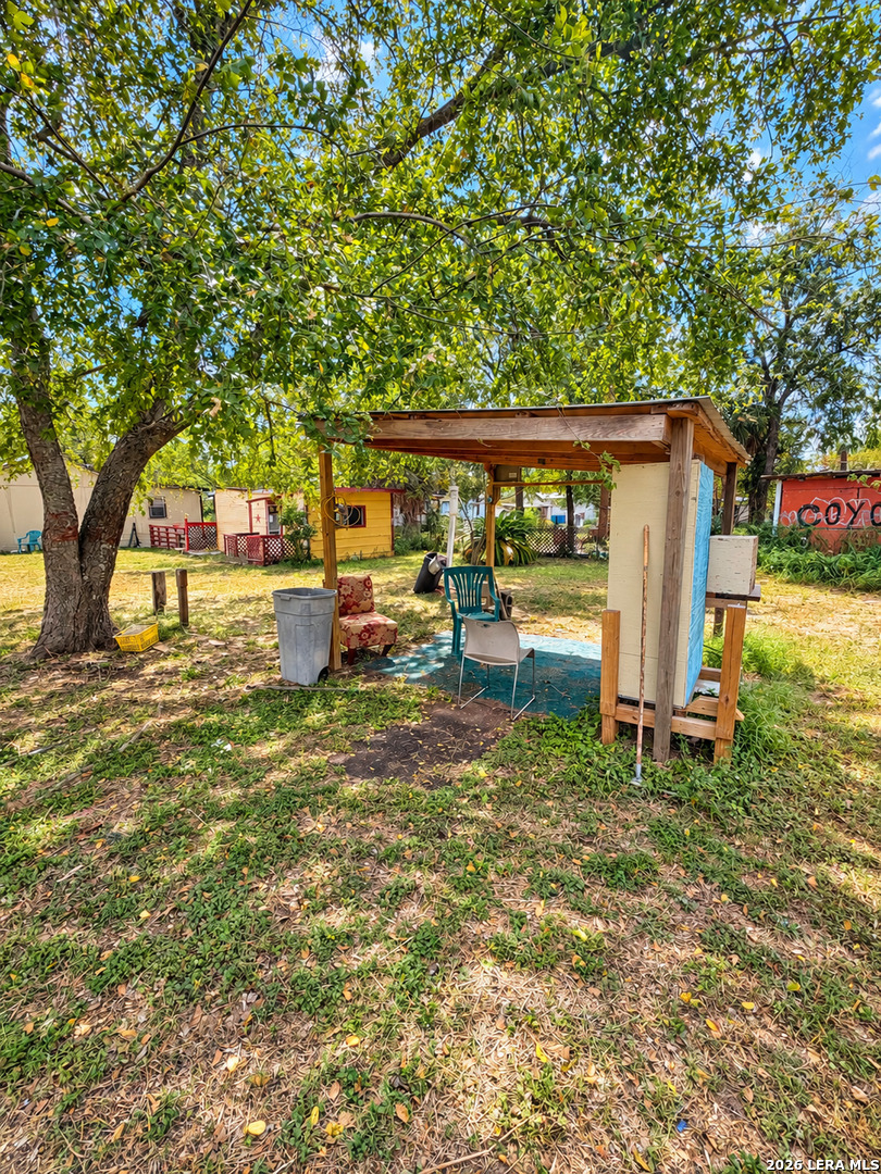 504 6th, Natalia, TX 78059