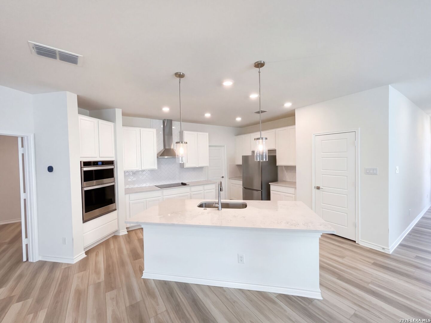 424 SAMBAR BAY DR, Boerne, TX 78006