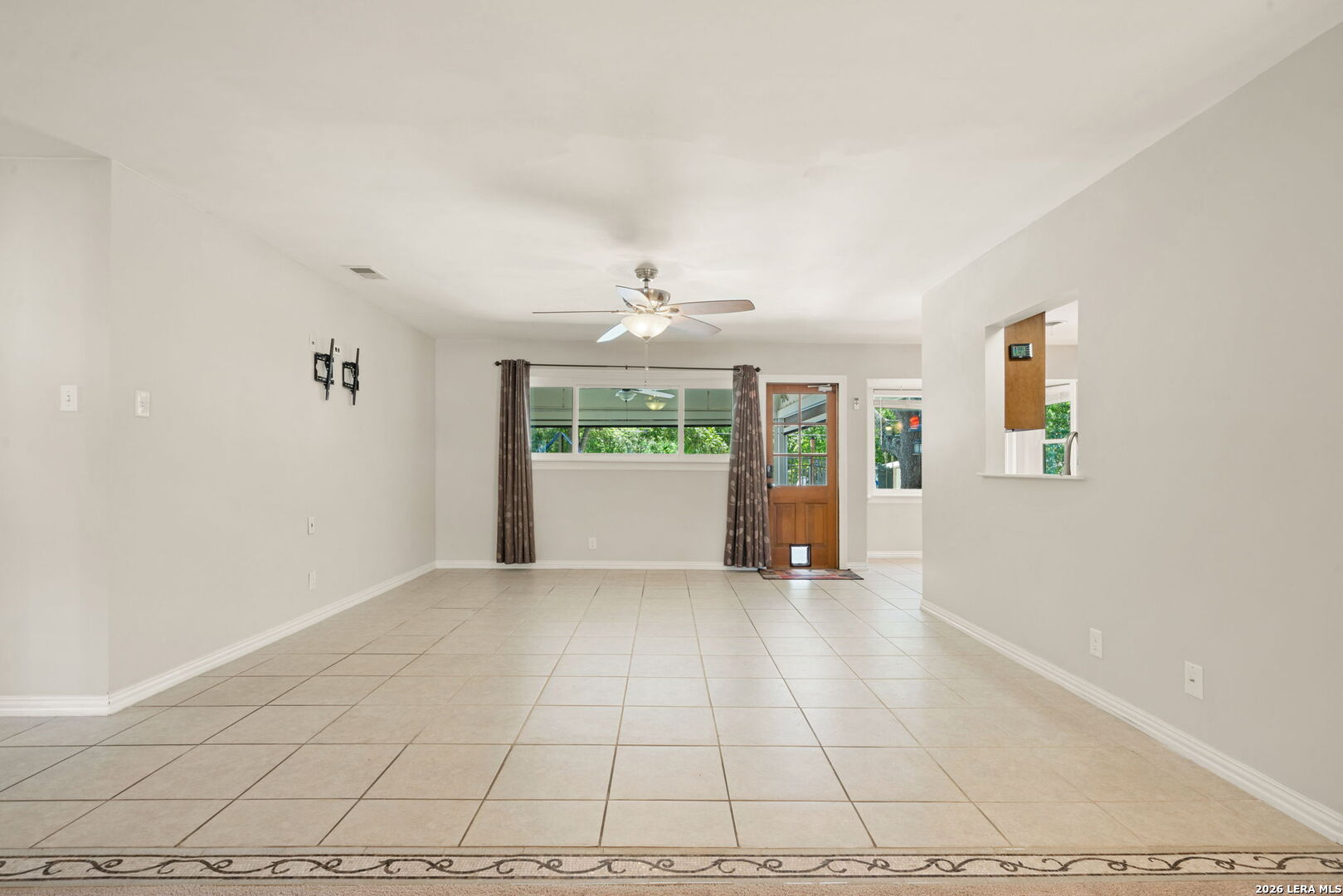 638 Rocklyn Dr, Windcrest, TX 78239