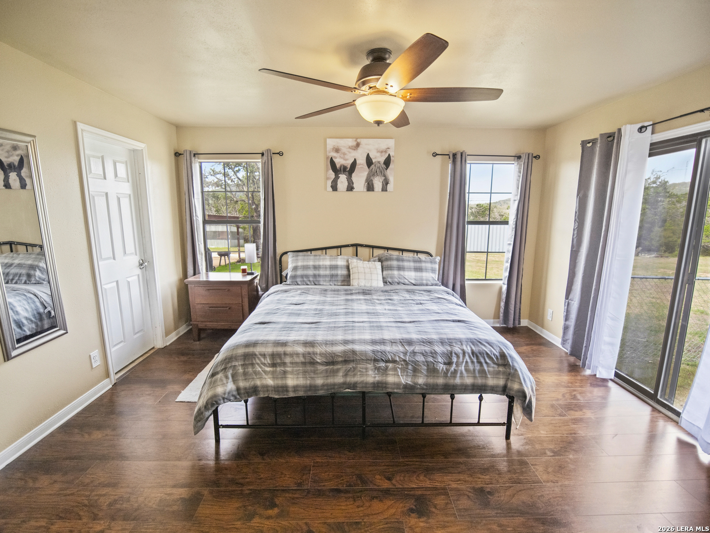 277 W BEAR SPRINGS RD, Pipe Creek, TX 78063