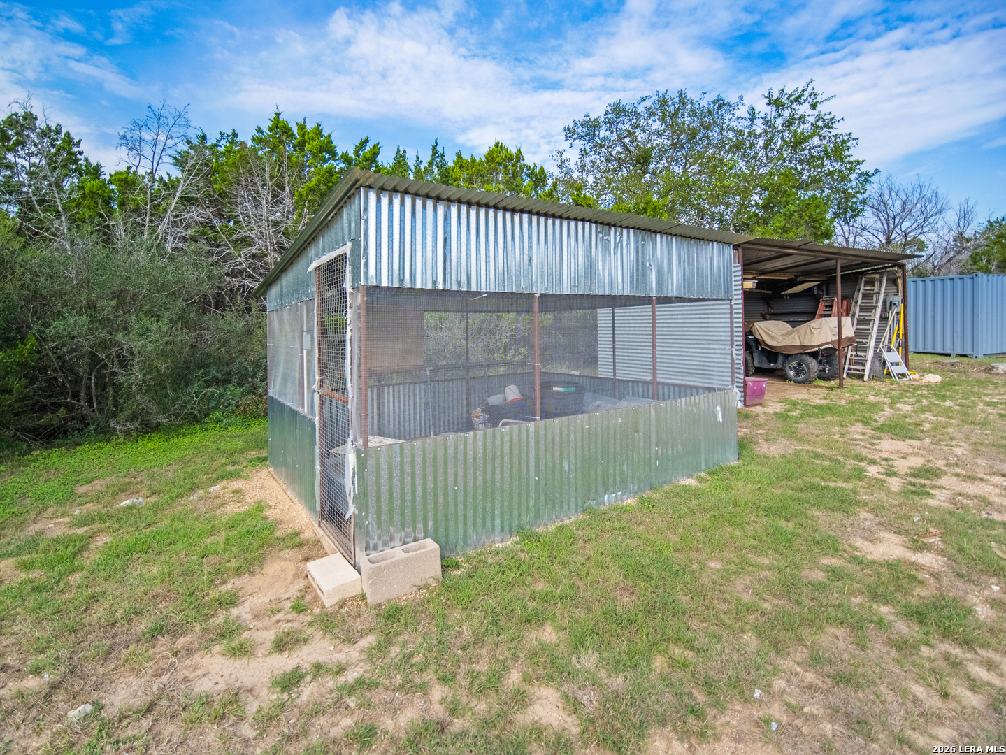 277 W BEAR SPRINGS RD, Pipe Creek, TX 78063