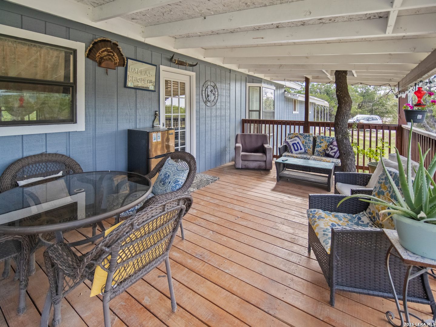 277 W BEAR SPRINGS RD, Pipe Creek, TX 78063