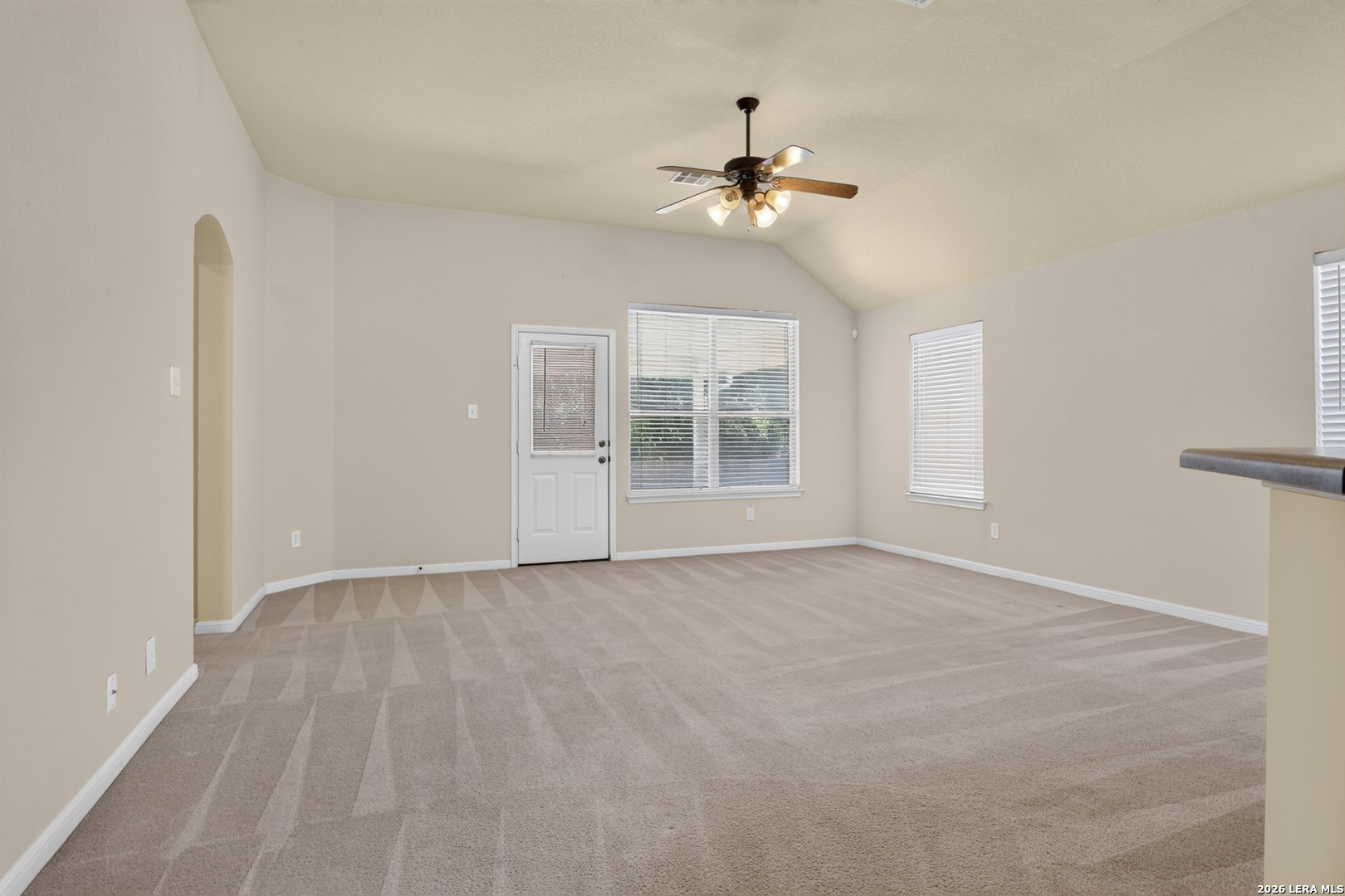 201 COMANCHE TRL, Cibolo, TX 78108