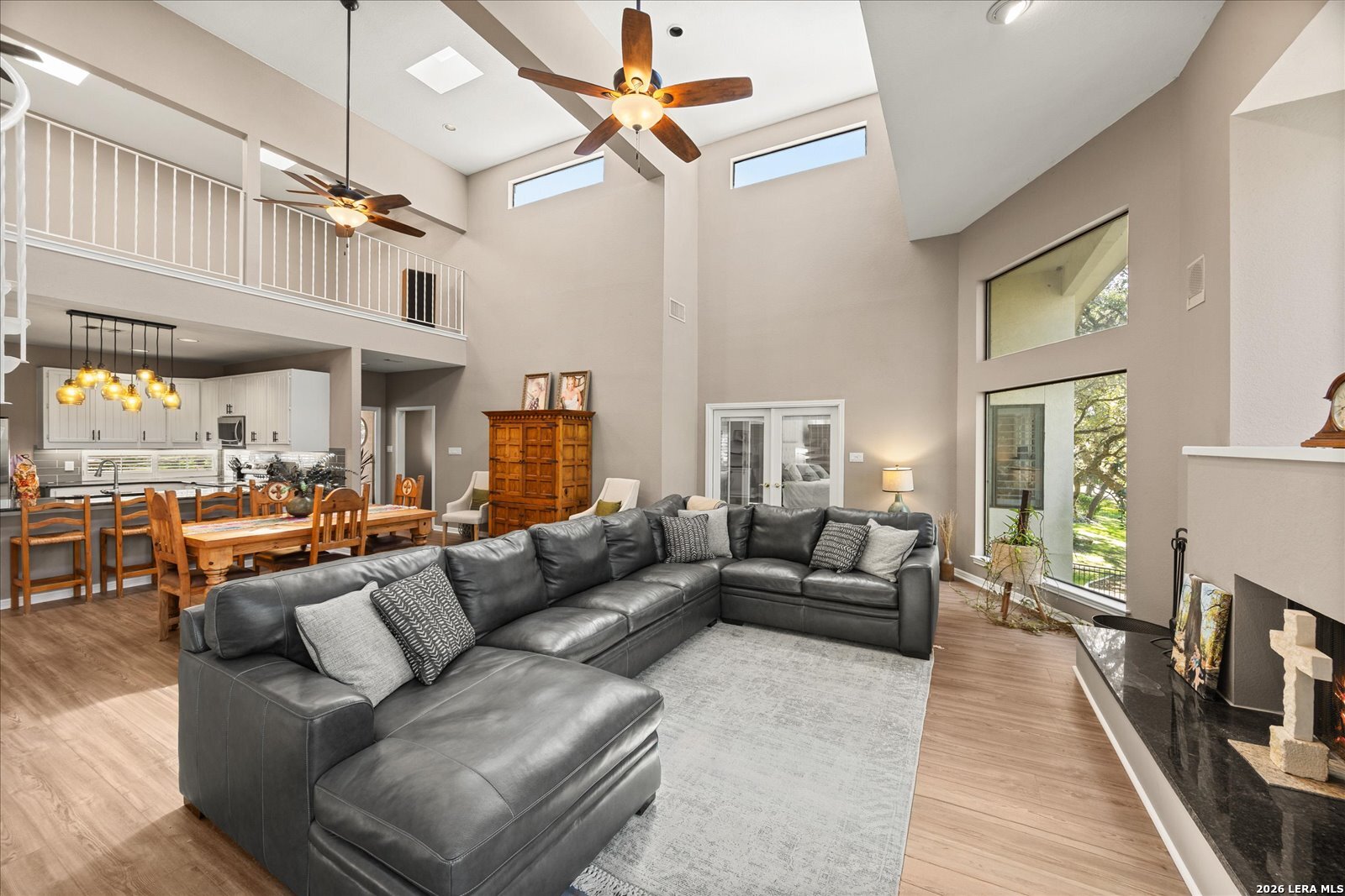 29335 No Le Hace, Fair Oaks Ranch, TX 78015