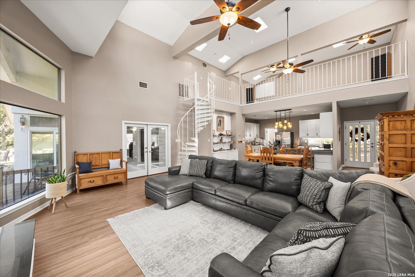 29335 No Le Hace, Fair Oaks Ranch, TX 78015
