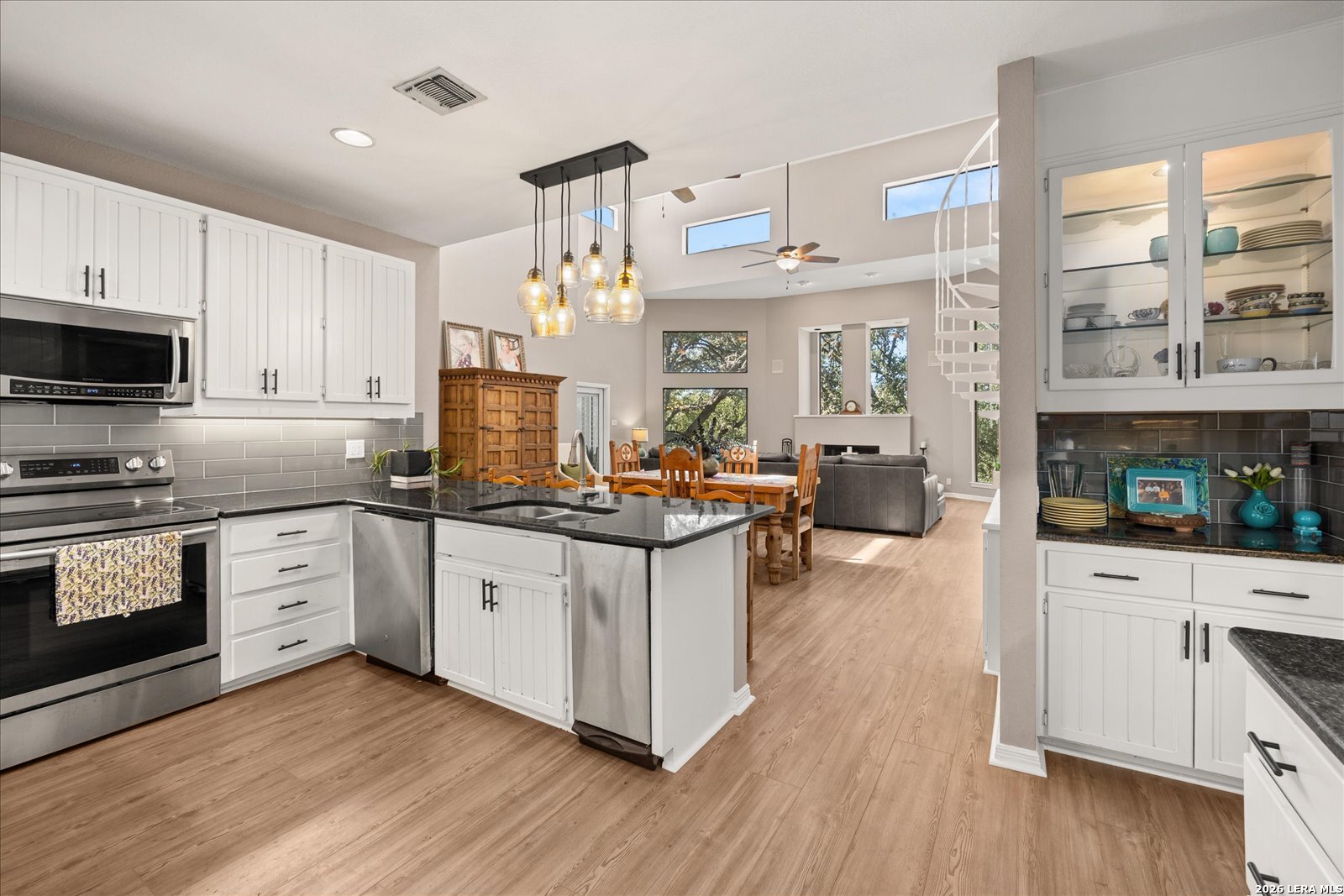 29335 No Le Hace, Fair Oaks Ranch, TX 78015