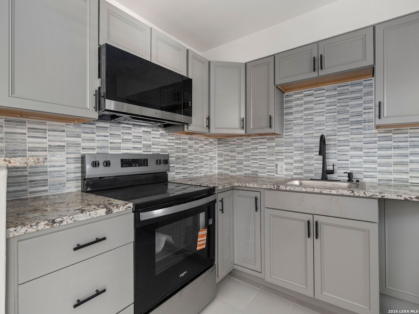 204 E ROSEWOOD AVE, San Antonio, TX 78212