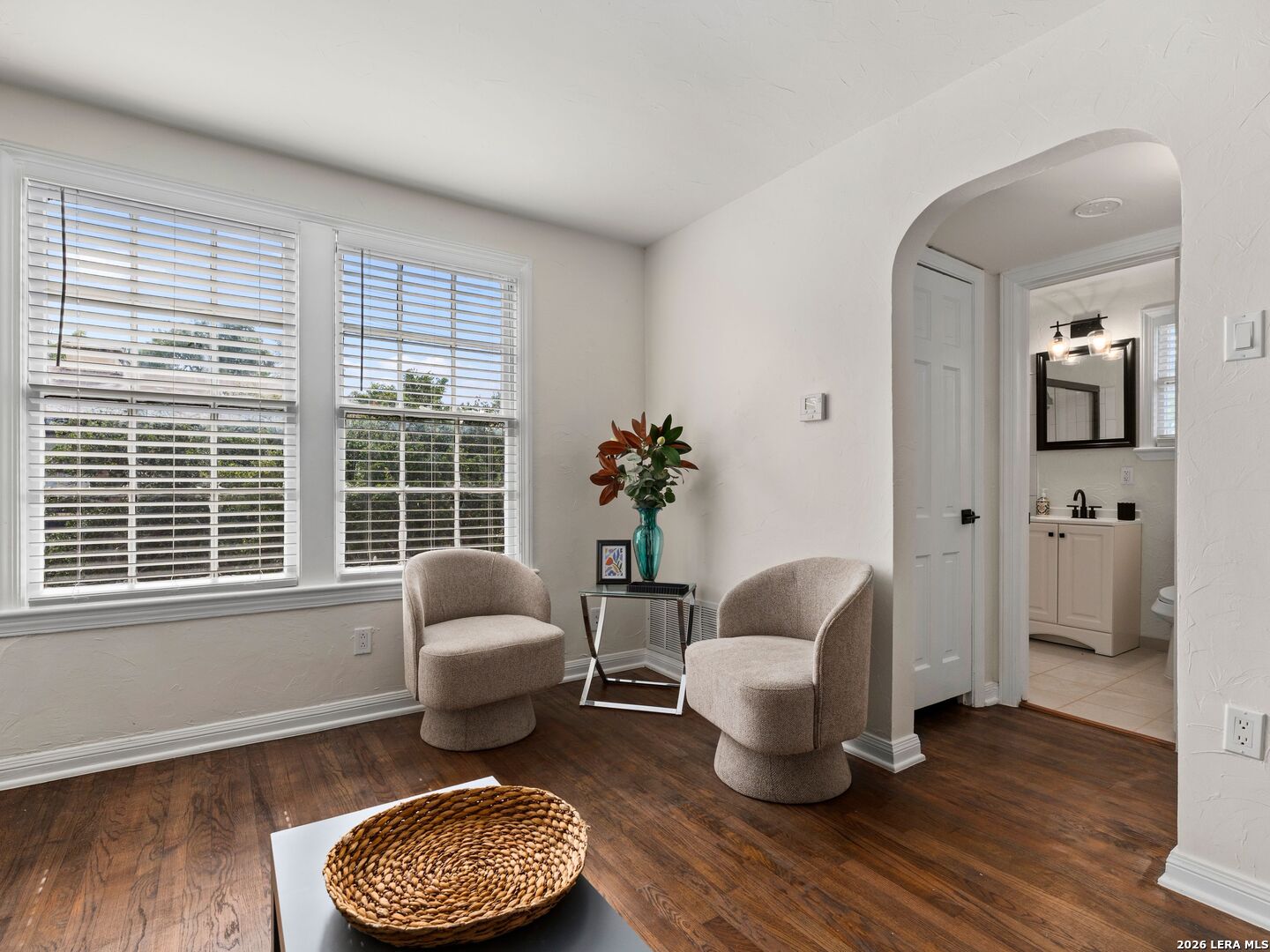 204 E ROSEWOOD AVE, San Antonio, TX 78212