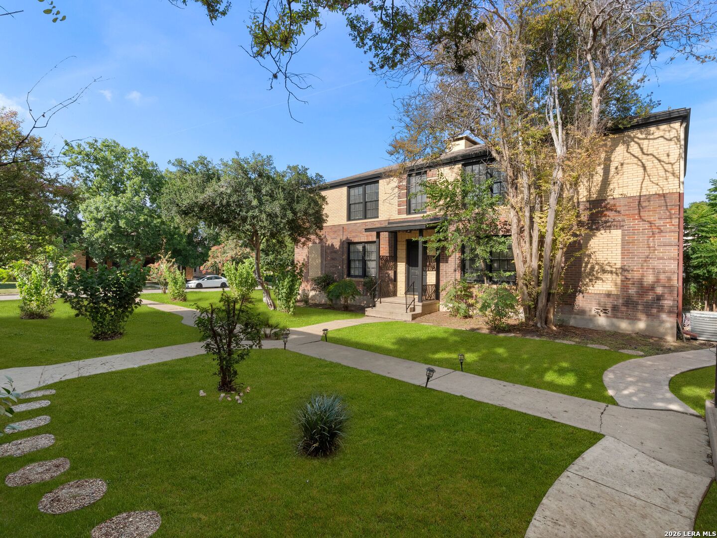 204 E ROSEWOOD AVE, San Antonio, TX 78212