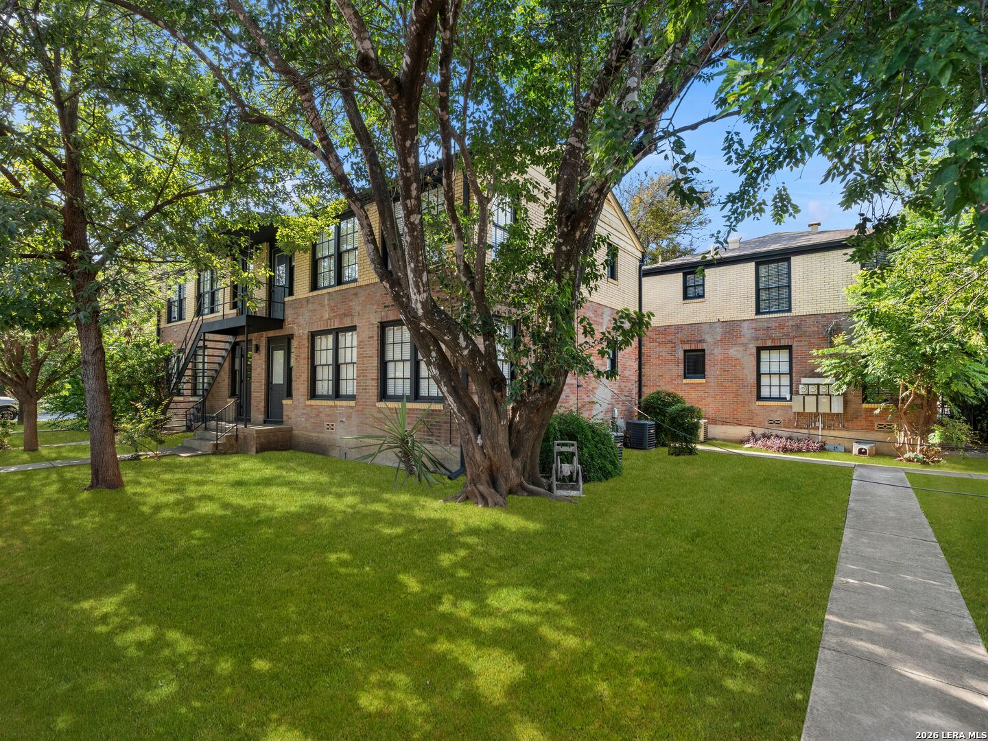 204 E ROSEWOOD AVE, San Antonio, TX 78212