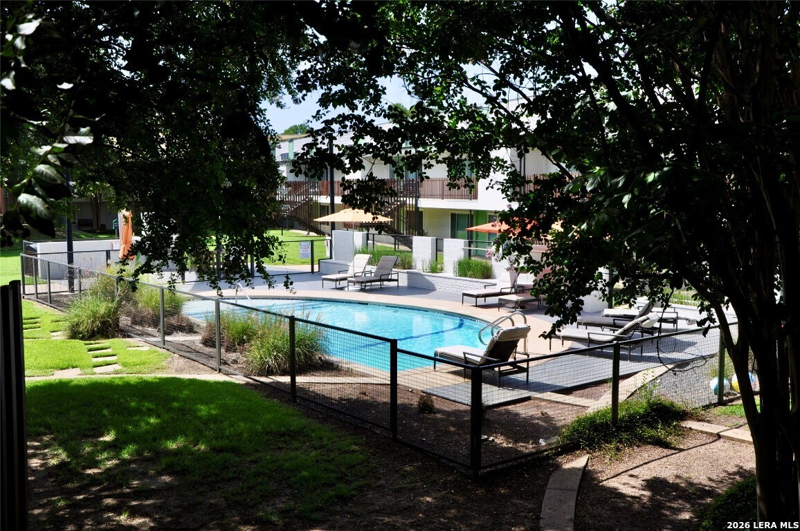 2200 Dickson, #APT 224, Austin, TX 78704