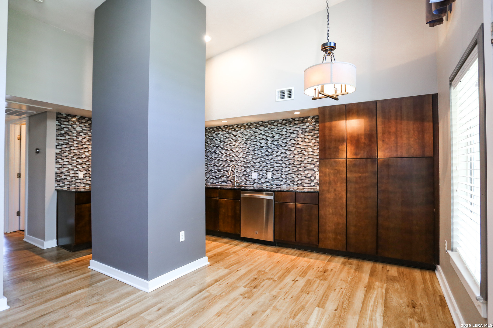 2200 Dickson, #APT 224, Austin, TX 78704