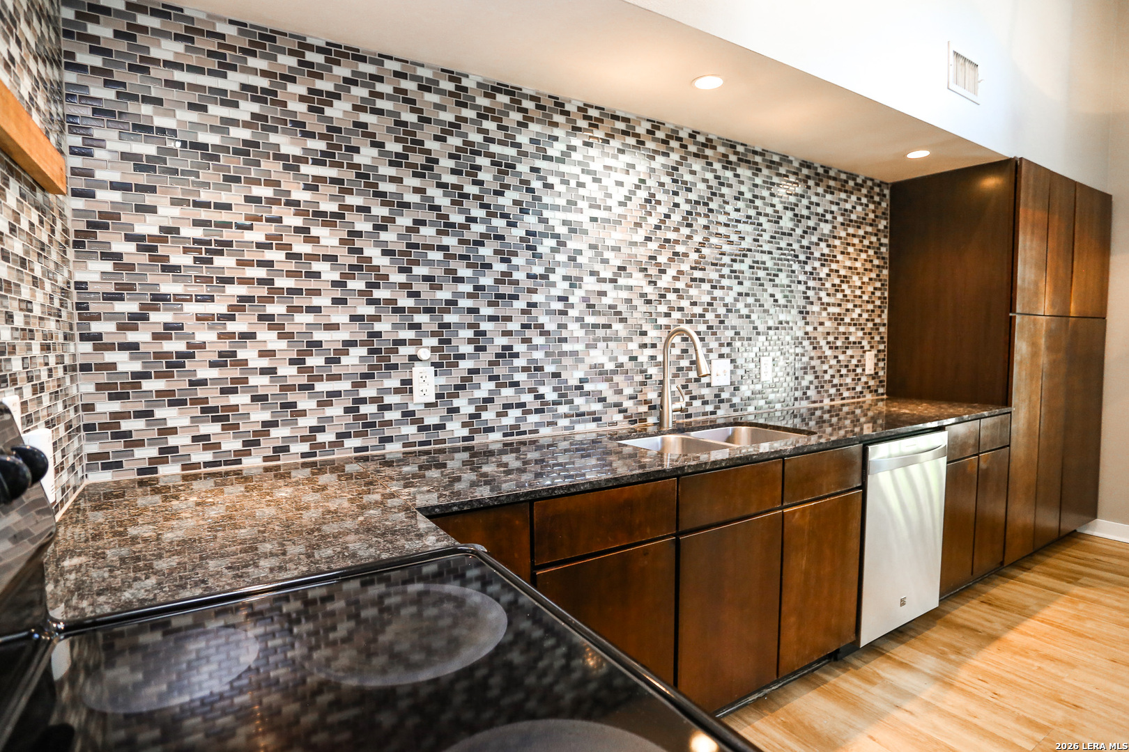 2200 Dickson, #APT 224, Austin, TX 78704