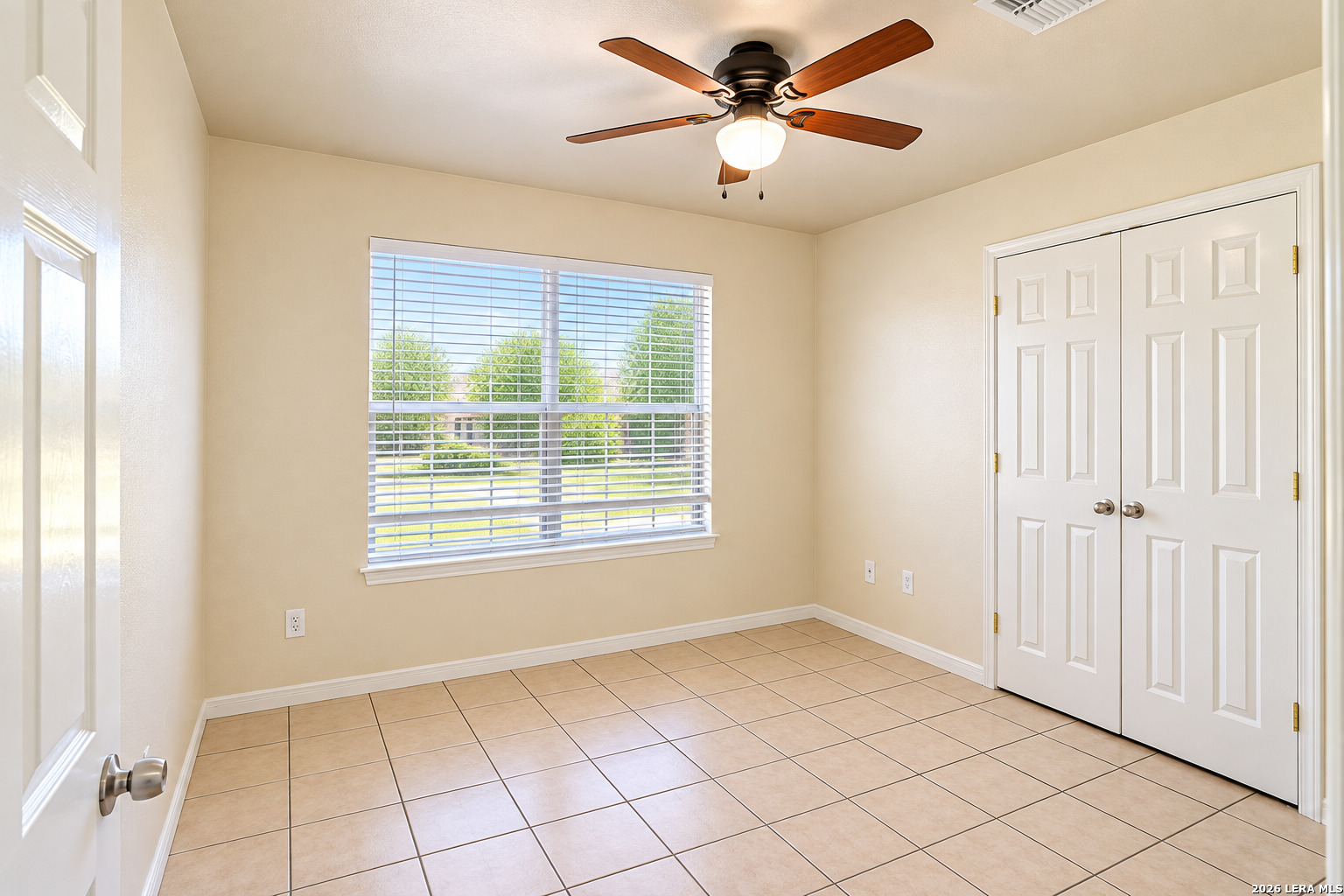431 4TH ST, Floresville, TX 78114