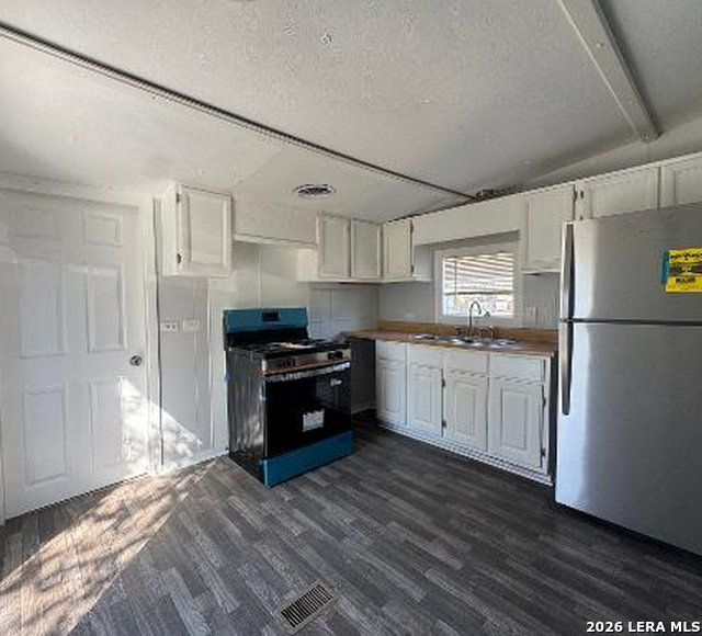 246 PR ROBIN HOOD LN, Poteet, TX 78065
